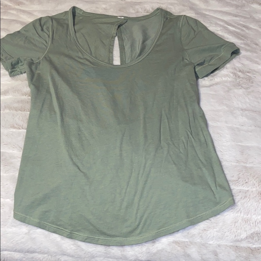 Lululemon t-shirt